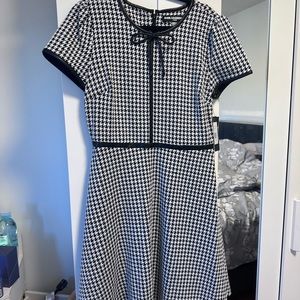 Karl lagerfield dress size 10